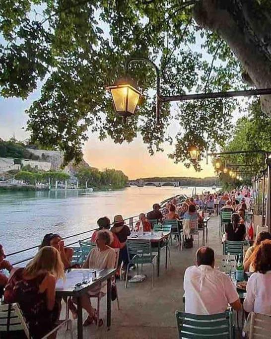 Le Saint-Lazare Appartement Au Calme Intra Muros Avignon Exterior photo